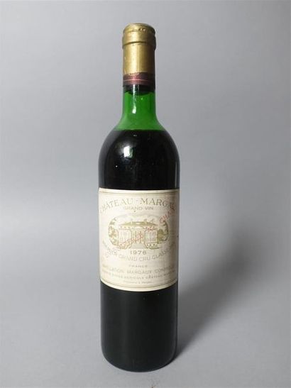 null 1 bouteille CH. MARGAUX, grand cru classé, 1976 (niveau - 1,5 cm)