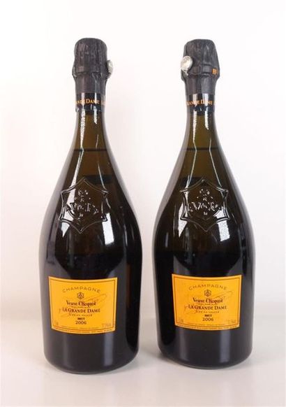 null 2 bouteilles de CHAMPAGNE Veuve Cliquot "La Grande Dame", 2006

