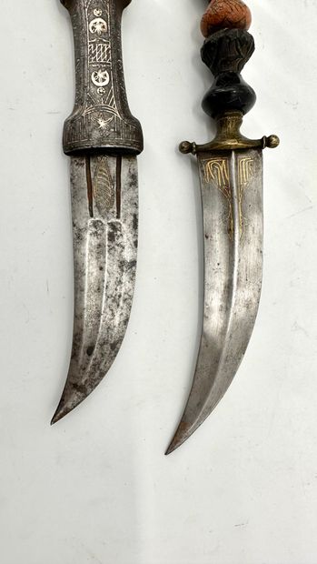 null TWO oriental daggers, circa 1880
This magnificent duo consists of two oriental-style...