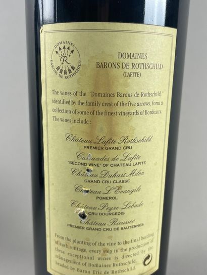 null PAUILLAC
Carruades de Lafite, 2000.
1 bouteille.
Château de Lafite Rothschild.
Niveau...