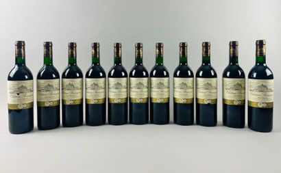 HAUT-MEDOC
Château Barreyres, 1995.
11 bouteilles.
Niveaux...