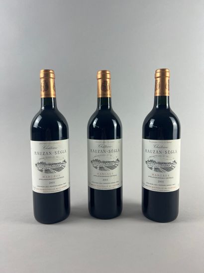 MARGAUX
Château Rauzan-Ségla, 2001.
3 bouteilles.
Niveaux...