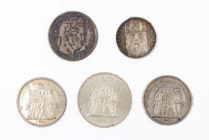 null Lot de 5 pièces en argent dont un 5 francs Louis Philippe 1839.
Poids total...