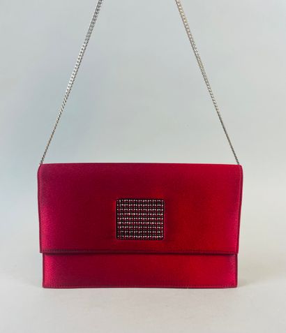 null SWAROVSKY 
22 cm evening clutch in red silk with magnetic flap closure adorned...