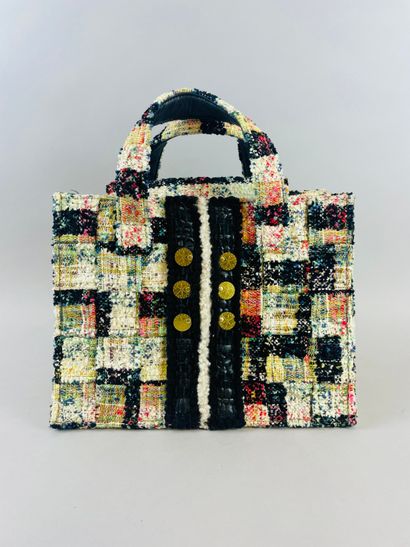 null KOORELOO
32 cm multicolored tweed tote bag, double handle, snap closure, metal...