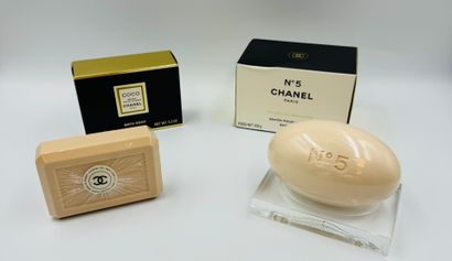 null CHANEL 
Set including a "Coco" bath soap and a "N°5 collection séduction" bath...