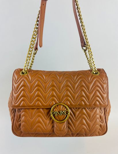 null PINKO
30 cm shoulder bag, in brown leather, with wavy brown stitching, flap...
