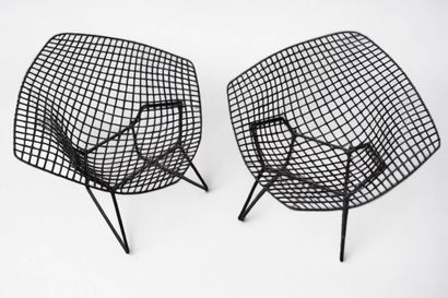  Harry BERTOIA (1915-1978) pour KNOLL
Paire de fauteuils modèle 