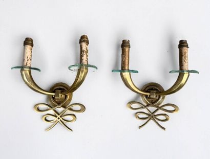  Jules LELEU (1883-1961)
Paire d'appliques en bronze doré et verre à décor d'ent... Gazette Drouot