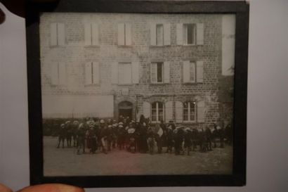 null DIVERS sujets. Ensemble de plus de trente-cinq plaques de verre monos positives,...