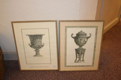 null Paire de reproductions de vases antiques