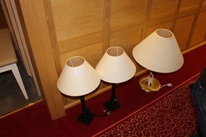 null 3 lampes (2 colonnes, 1 métal doré)