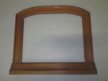 null Moulded natural mahogany frame with tabernacle, XXth

Century Height: 45 cm...