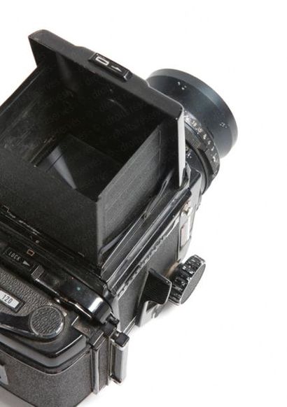 null * APPAREIL PHOTOGRAPHIQUE. 
Boitier Mamiya RB67 Professional "6x7" avec objectif...