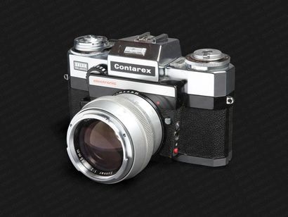 null APPAREIL PHOTOGRAPHIQUE. 
Boitier Contarex Electronic (Zeiss West Germany) avec...