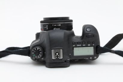 null APPAREIL PHOTOGRAPHIQUE. 
Boitier Canon 6D avec objectif Canon EF 2.8/40 mm...