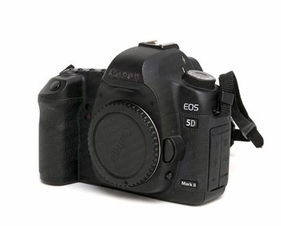 null APPAREIL PHOTOGRAPHIQUE
. Boitier Canon EOS 5D Mark II (sans objectif) avec...