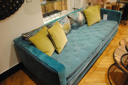 null Canapé AVA velours bleu 230 x 67 x 100 prix de vente boutique : 5685 EUROS