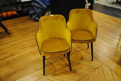 null 2 chaises CERRADO 58 x 83 x 52 prix de vente boutique : 1190 EUROS