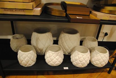null 8 vases en terre cuite blanche prix de vente boutique : 80 EUROS