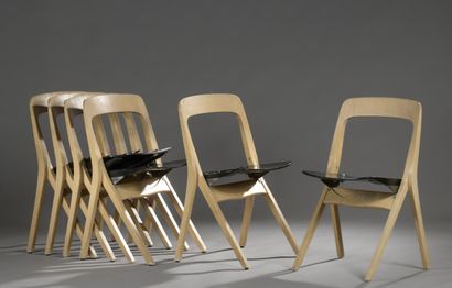 null Carl Johan BOMAN (1883-1969)

Suite de six chaises pliantes en placage de bois...