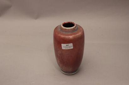 null Michel LANOS (1926-2005)

Vase ovoïde en porcelaine émaillée sang de boeuf

Monogramme

H...