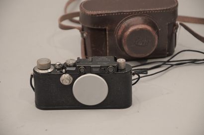null Appareil photographique. Boitier Leitz Leica n°120185 (noir) sans objectif et...