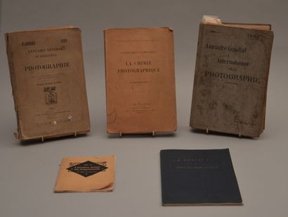 null Photographie, livre. Ensemble de six ouvrages divers.

Annuaire général et international...