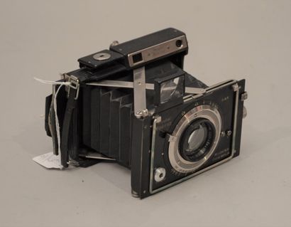 null Appareil photographique. Boitier Plaubel Makina (noir) avec objectif Plaubel...