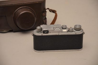 null Appareil photographique. Boitier Leitz Leica IIIb (1939) n°346711 - FL n°38079,...