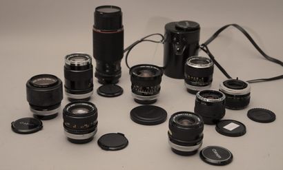 null Appareil photographique et objectifs. Ensemble de sept objectifs Canon : objectif...