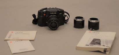 null Appareil photographique. Boitier Leitz Leica R8 (1997, n°2430726) avec objectif...