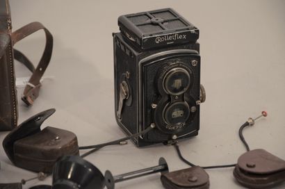 null Appareil photographique Rollei. Boitier Rolleiflex n°428227 avec objectifs Carl...