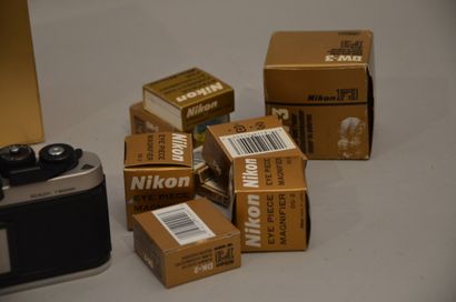 null Appareil photographique, ensemble Nikon. Boitier Nikon F3/T (sans objectif)...