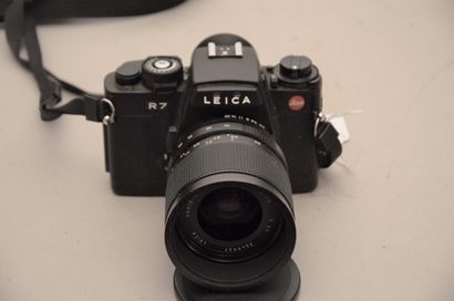 null Appareil photographique Leitz Leica. Boitier Leitz Leica R7 noir (1993) n°1933743...