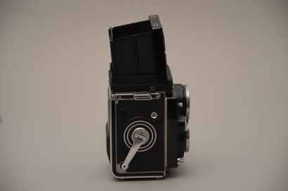 null Appareil photographique. Boitier Rollei Rolleiflex 2.8 F ("Importé d'Allemagne...