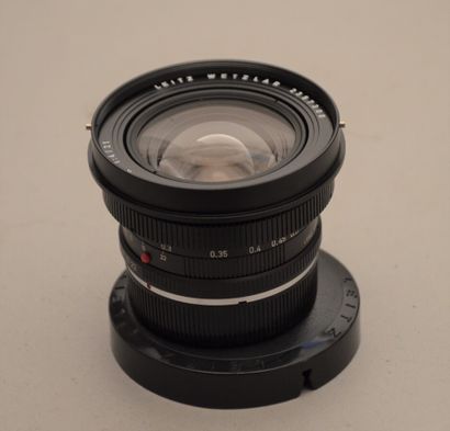 null Appareil photographique, objectif Leica. Objectif Leitz Leica Super-Angulon-R...