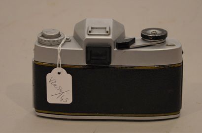 null Appareil photographique. Boitier Leitz Leica Leicaflex (1965) n°1116411 avec...