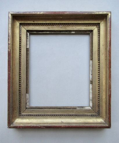 null Oak and gilded paste frame decorated with pearls and heart-shaped grapes with...