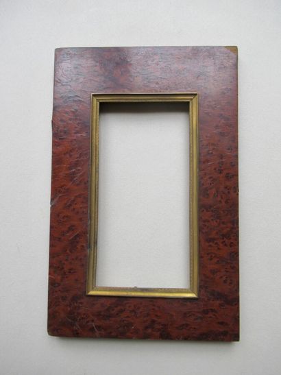 null Moulded wood frame with a flat profile veneered with walnut burr and moulded...