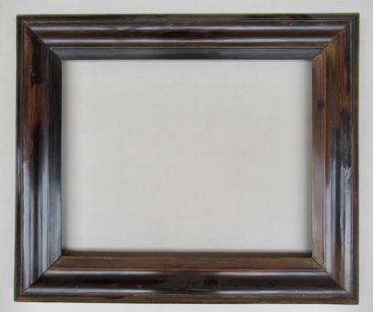 null Moulded and varnished wood frame with a rush profile, doucine and slope at the...