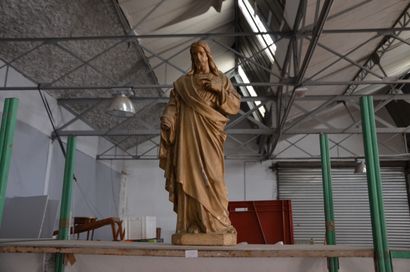 null une statue en plâtre Jésus 80 cm accidents