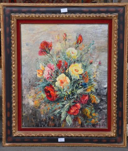 null B. MINORGE

Huile sur toile bouquet de fleur signé en bas à gauche 64 x 52 ...