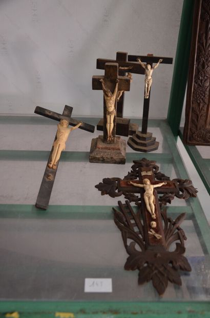 null 5 crucifix en os et bois