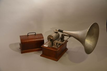 null Phonographe à cylindre standard et inter, 1910/1920, diaphragme plat et pavillon...