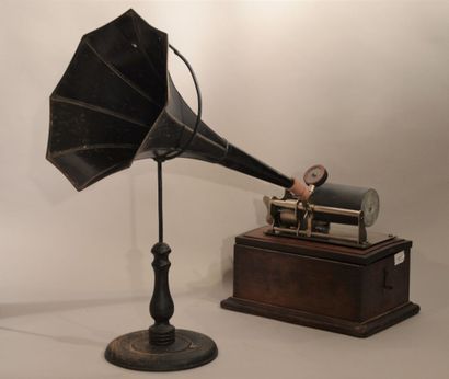 null Phonographe à cylindre inter, 1900/1910, caisse retournable et pavillon type...