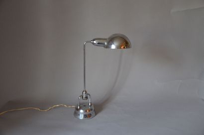 null Lampe de bureau en métal chromé Design par Eleen Gray ? Haut.: 43 cm (manque...