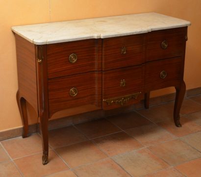 null Veneer chest of drawers with a slight central protrusion, keyholes, and gilt...