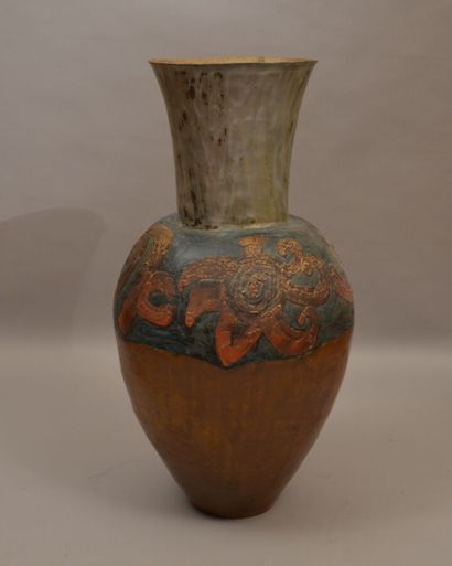null YOLAND CAZENOVE

vase in enameled stoneware 

Height: 74,6 cm