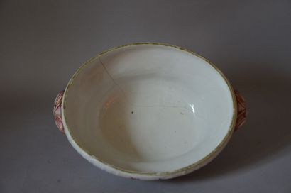 null Soupière en porcelaine à décor de fleurs 

Haut.: 27 cm (manque à la prisé,...